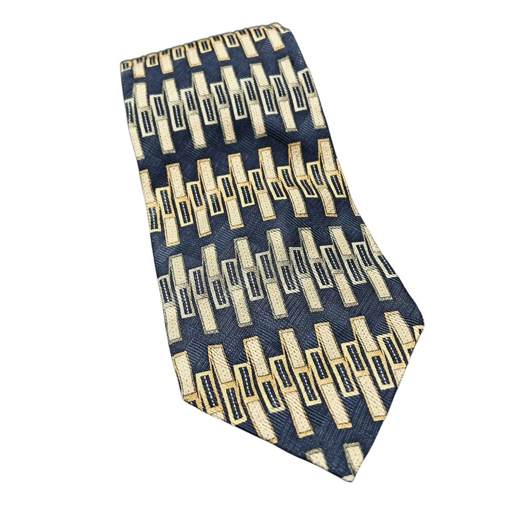 Kenneth Cole Reaction Silk Necktie Navy Blue Geometric USA Made 4x58 Mens Tie